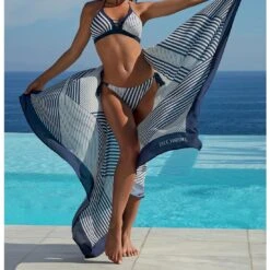 Paréo De Plage En Viscose Rayures En Lignes